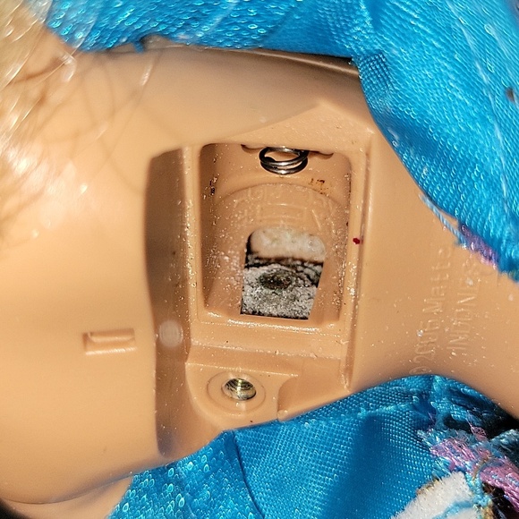 AS IS Barbie as The Island Princess Rosella Doll and clothes - Picture 9 of 10